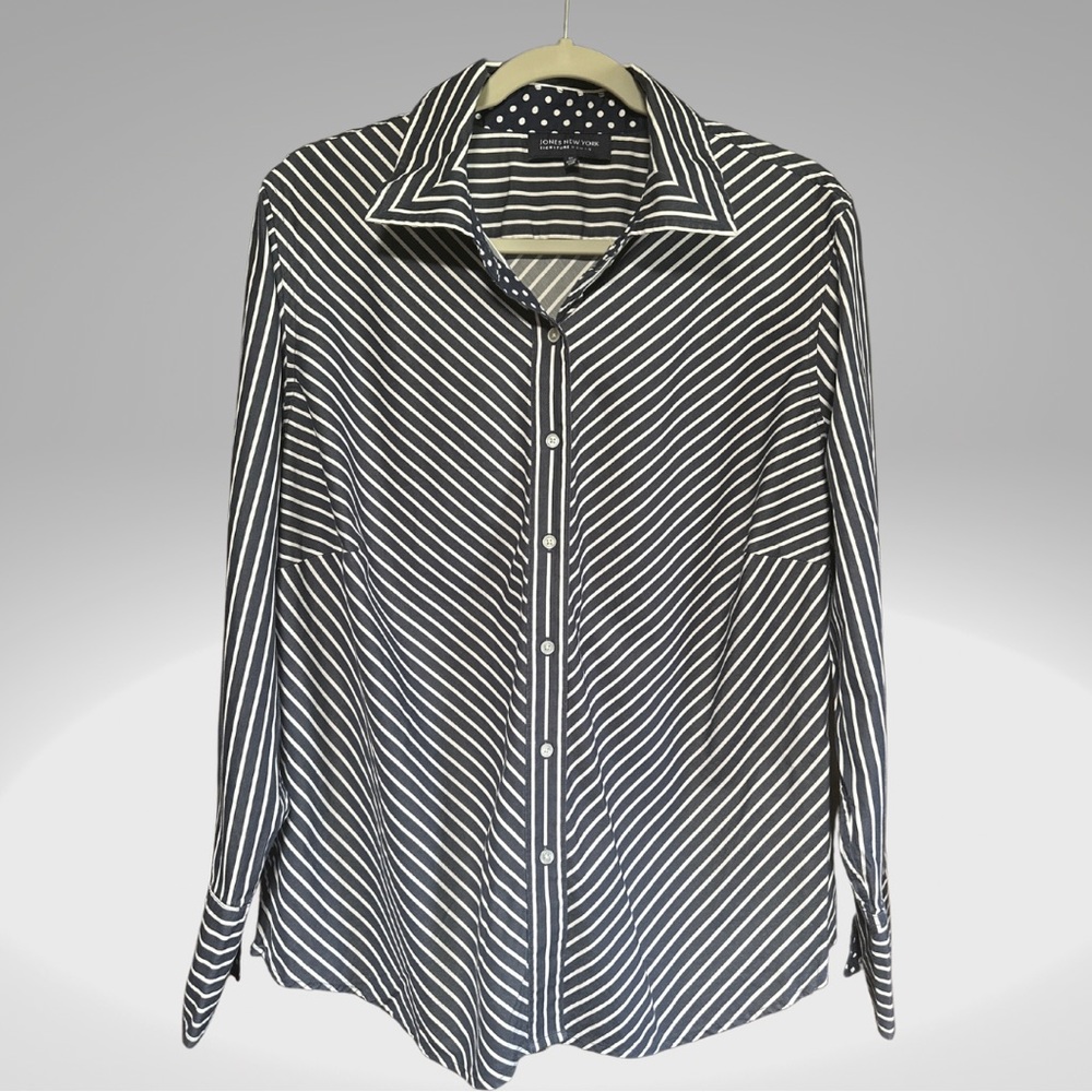 Jones New York Signature Woman Striped Long Sleeve Button Up with Collar Blouse